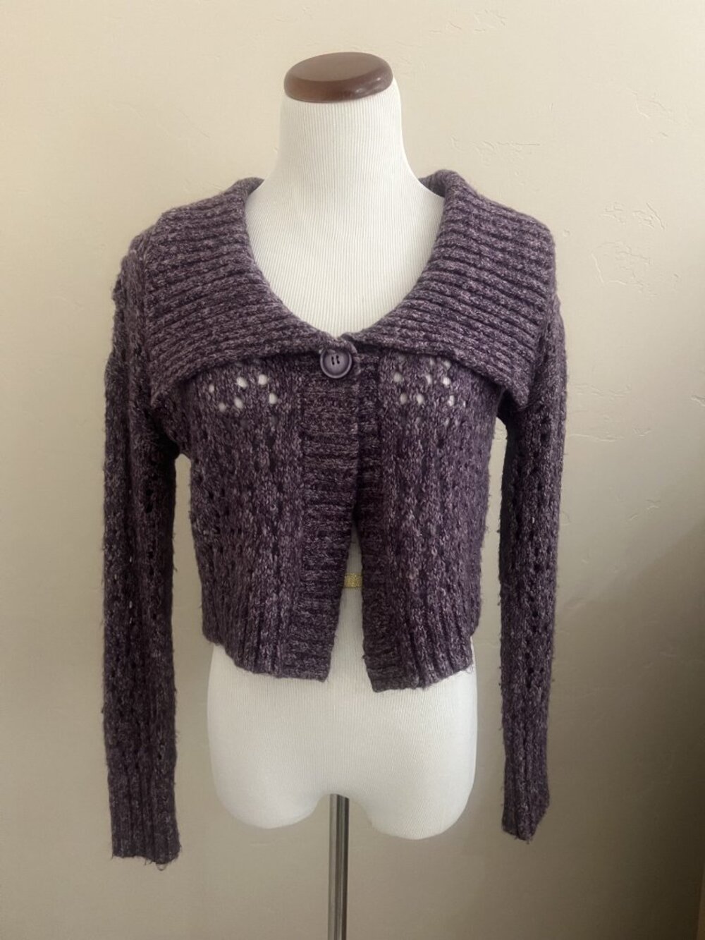 Kensie Women's Cropped Sweater, Plum, Size Small, Like New
